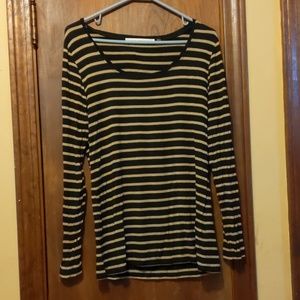 Max studio, long sleeve, black and gold stripes